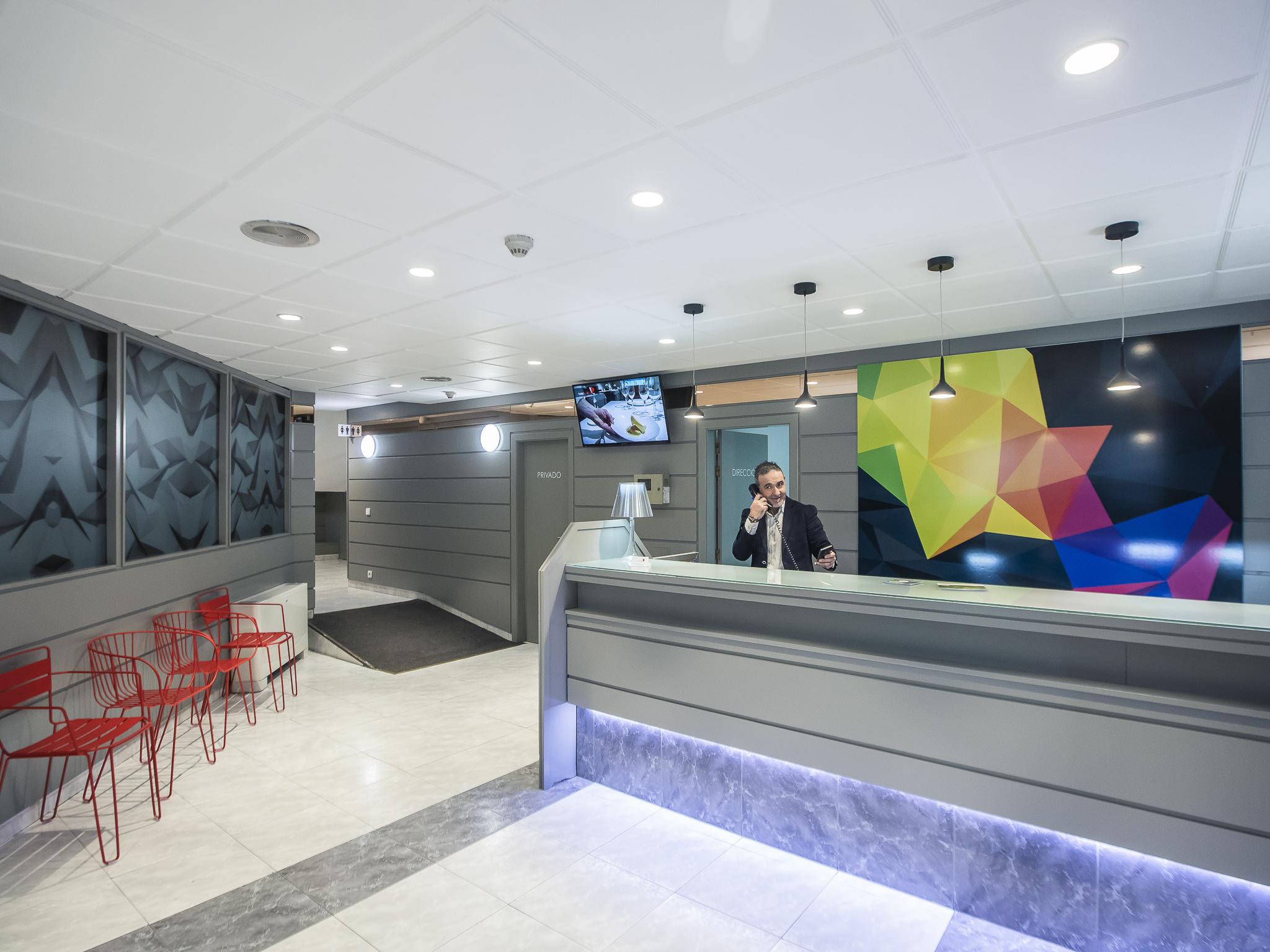 Hotel Burlada Kültér fotó