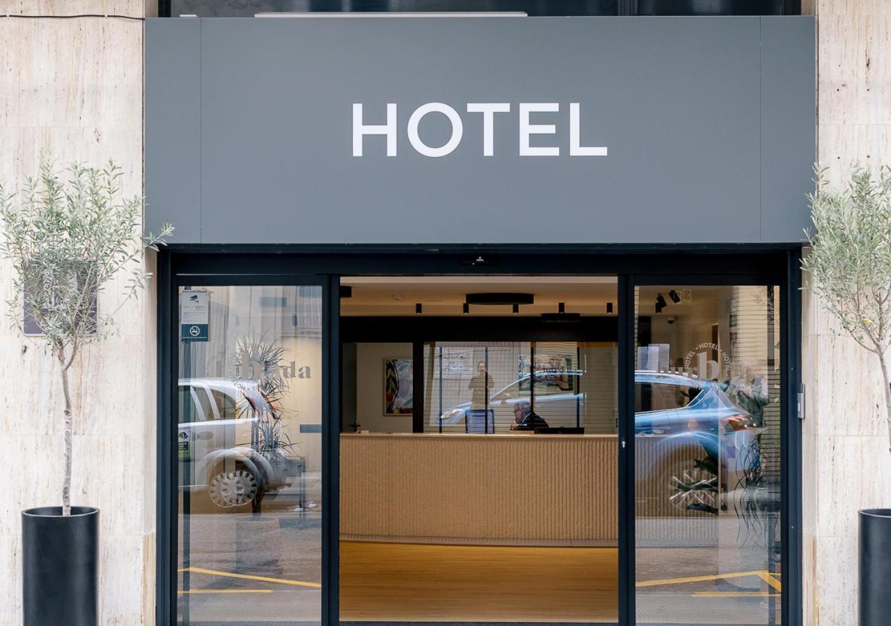 Hotel Burlada Kültér fotó